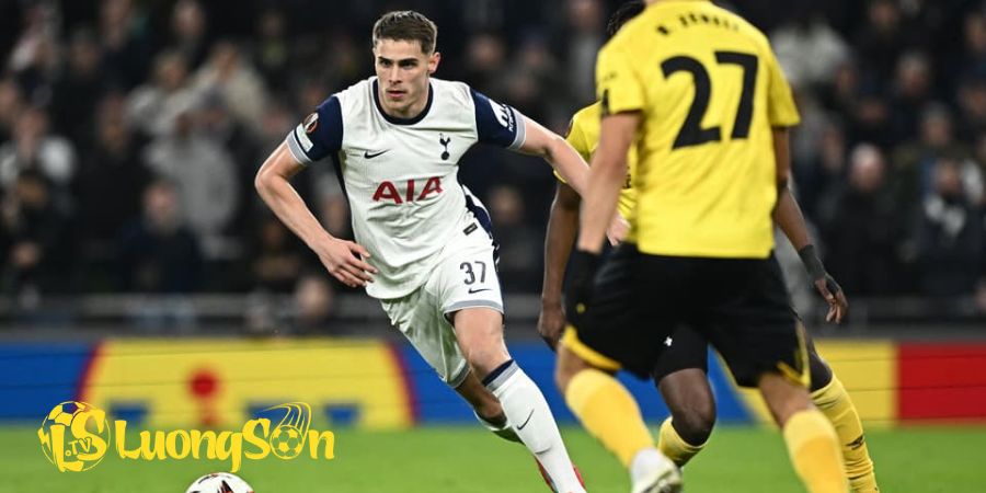 Soi Kèo Tottenham Hotspur vs Brentford Lúc 22H00 Ngày 6/12/25 4 Phân tích chuyên sâu các loại kèo trong trận đấu Tottenham Hotspur vs Brentford